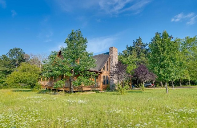 Pet-Friendly Jefferson Home Near Lake O the Pines
