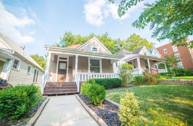 Pet-friendly KC Bungalow with Fenced Yard
