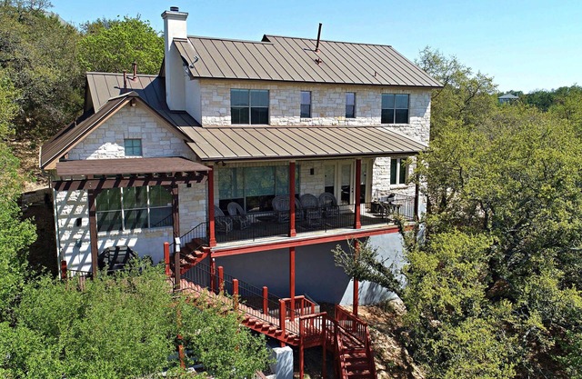 Pet-Friendly Oasis in Gated Community!