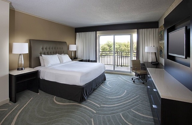 Pet-Friendly Property! Free Parking, Outdoor Pool Near Lakeway Country Club