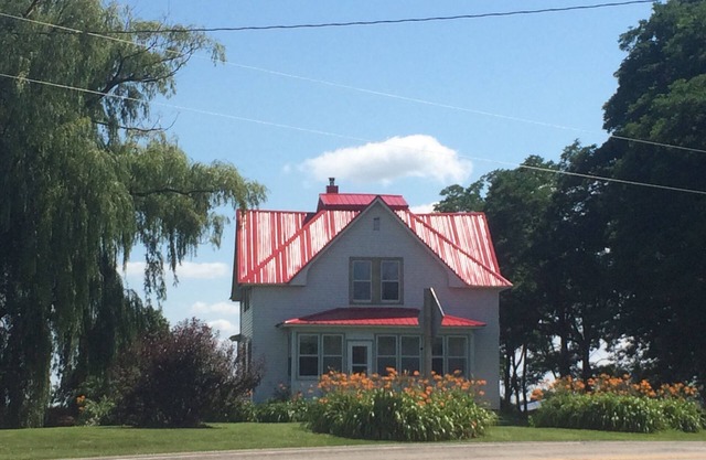 PET FRIENDLY Ranch Living w/beautiful vistas near local attractions/festivities