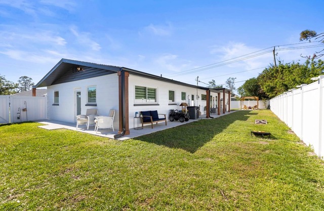 Pet-Friendly Stay 4miles to Beach