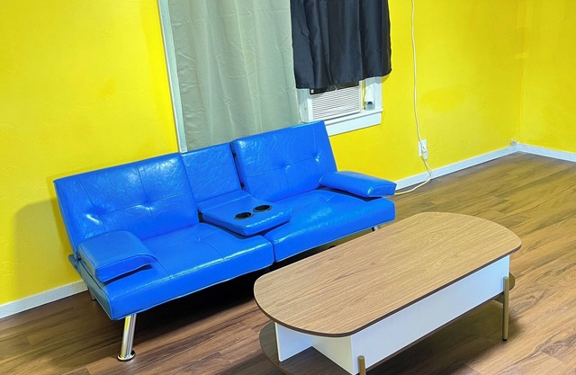 Pet friendly stylish home in Central Okc