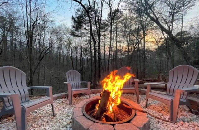 Pet-Friendly Sunset View Cabin Private Hot Tub Pools Mountain Views Fiber