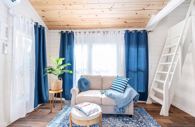 Pet-Friendly Tiny Home Near Lake Guntersville