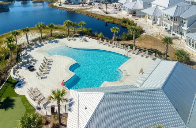 Pet Friendly.Turtle's Nest at Summer Salt Sleeps 9