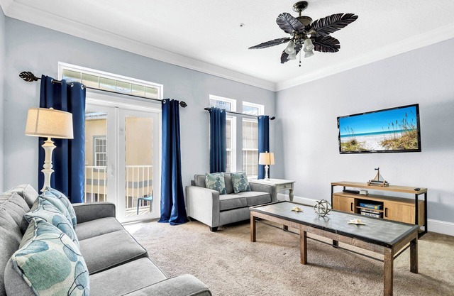 ☀️Pet Friendly | Pool | Walk to Beach Access | Livin' La Villa Loca☀️