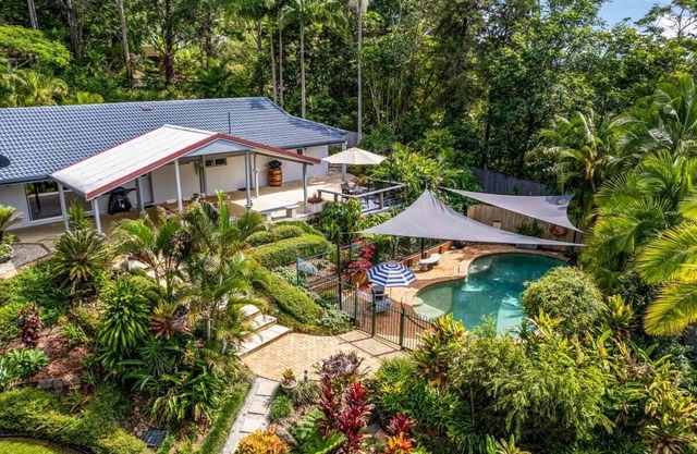 Petal & Palm - Coastal home surrounded by nature.