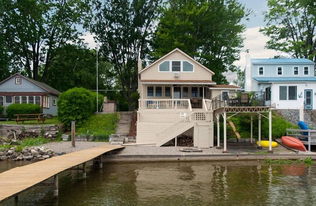 "Pete's Paradise: Charming Cayuga Lake Cottage"