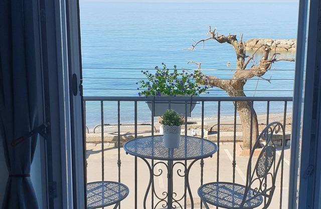 PETRA MARINA SUNSET SENIOR