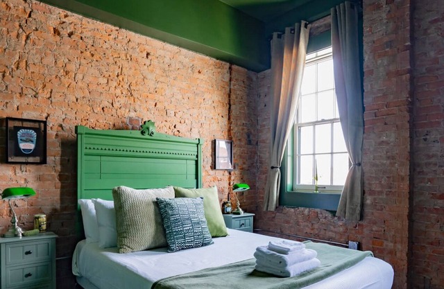 Pickle Factory - In A Pickle Retro Loft 2 bedroom