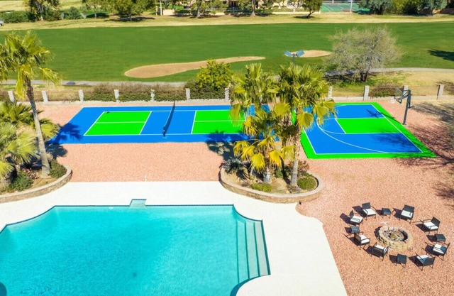 Pickleball | Basketball | Game Room | Golf Course