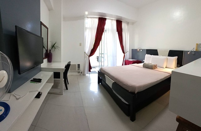 Pico de Loro Cove at Hamilo Coast, Beach & Country Club, beachfront condo - B