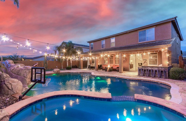 Piece of Paradise brings peace home.