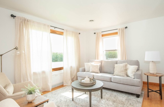 Pine Grove Cottage | 3 Bed, 1 Bath