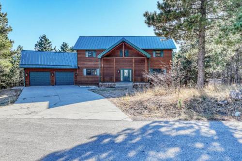 Pine Hollow Lodge - Beautiful