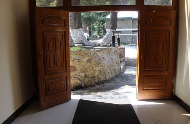 Pine Park Lake Luxury Resort Naran