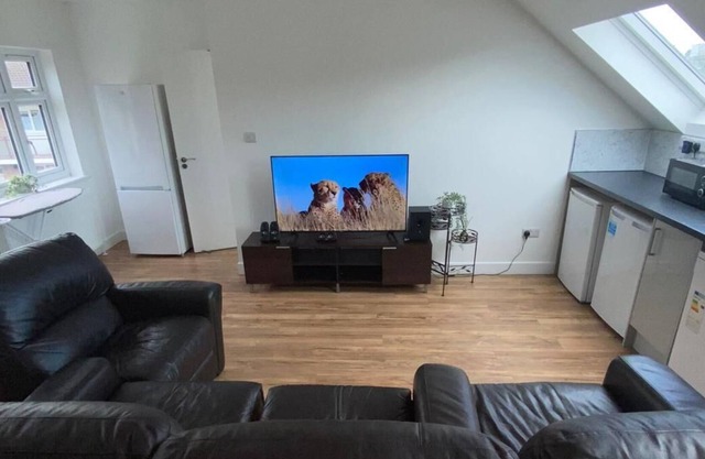 Pink Property Stay - Double Rooms - Clapham South - 9716307