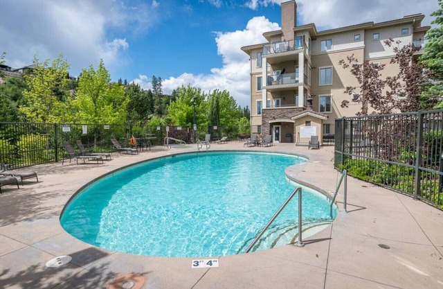 Pinnacle Paradise #2306