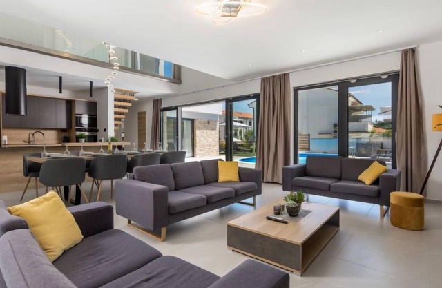 Pinnidae by Interhome