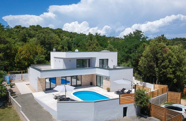 Pinnidae by Interhome