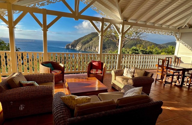 Pirate's Refuge Villa. Sea view. 4 bedrooms. Swimming pool.