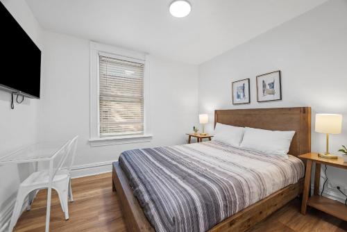 Pittsburgh Shadyside 2D Modern and Stylish Private Bedroom with Shared Bathroom