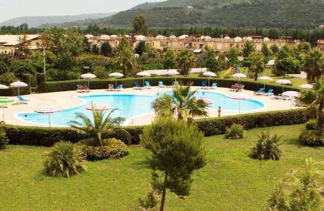 Pizzo Beach Club 1F - Family Friendly Beach Home