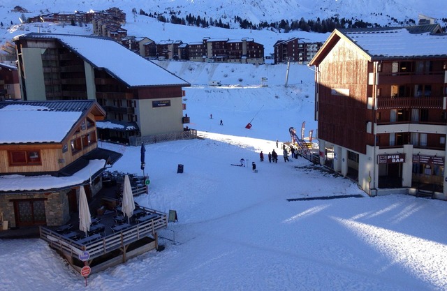 Plagne Soleil mountain view - Ski in, ski out!