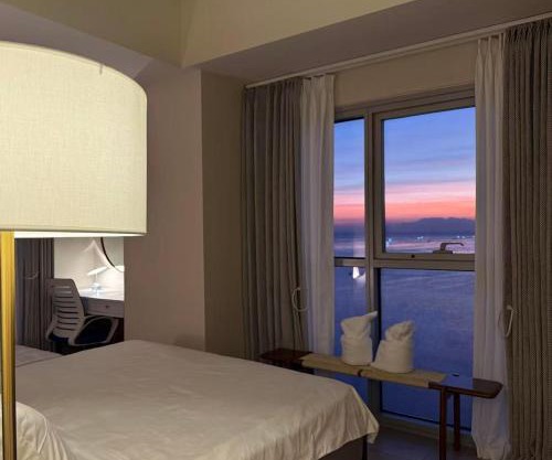 Playful 1BR With Magnificant Bayview Garden View Near Okada, Solaire, Aiports
