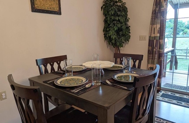 Pleasant 3-bedroom house with AC in Martinsburg