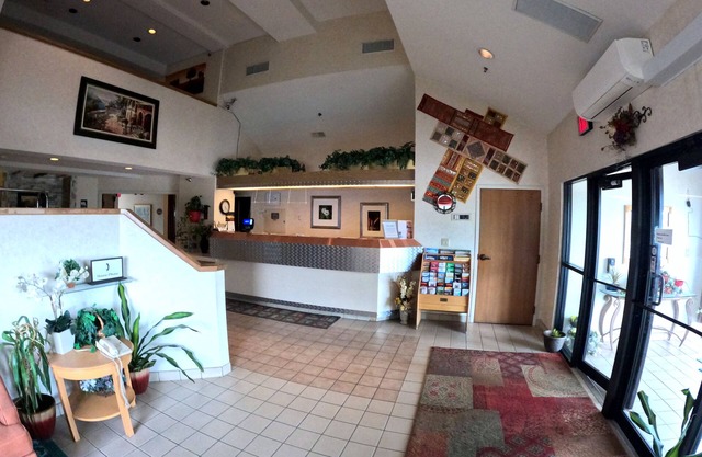 Pleasant Stay Inn & Suites