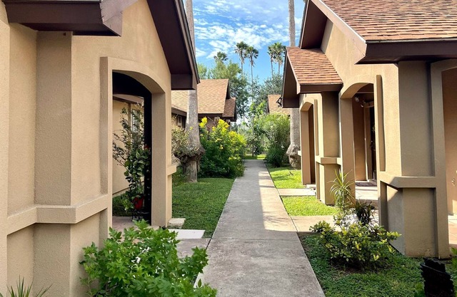 Pleasanview 10- Spacious and Comfortable Apartment