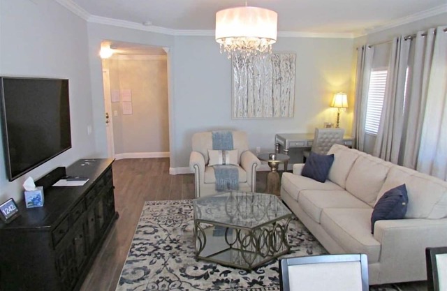 plush gated condo with heated pool, near westworld