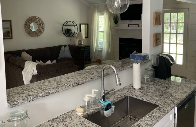 Plush in the Pines- 4br Home in Quiet Neighborhood