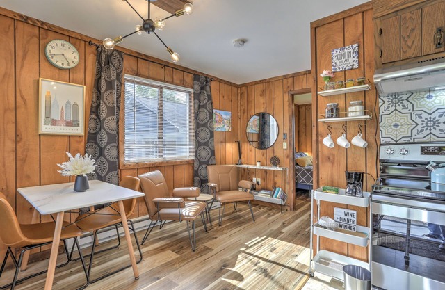 Poconos Tranquility—near skiing, pet-friendly