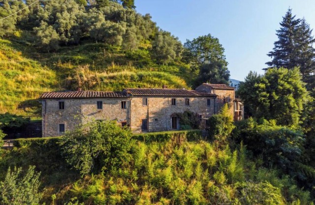 Podere Villa/Apt. Mezzo by Interhome