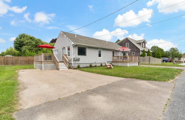 Point Judith Cottage near Scarborough Beach