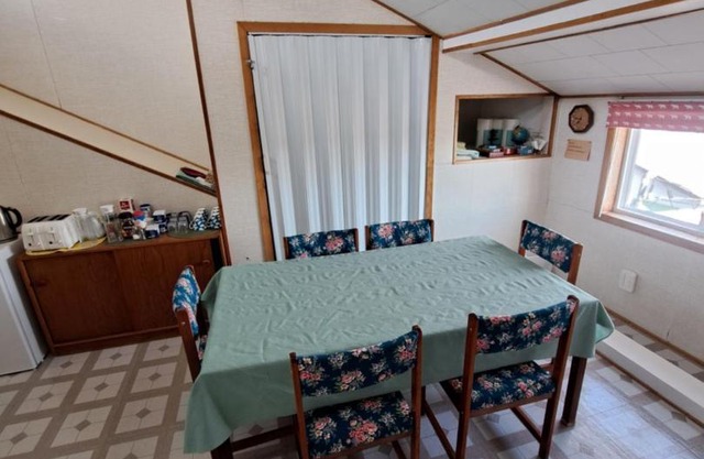 Polar Bear Bed and Breakfast