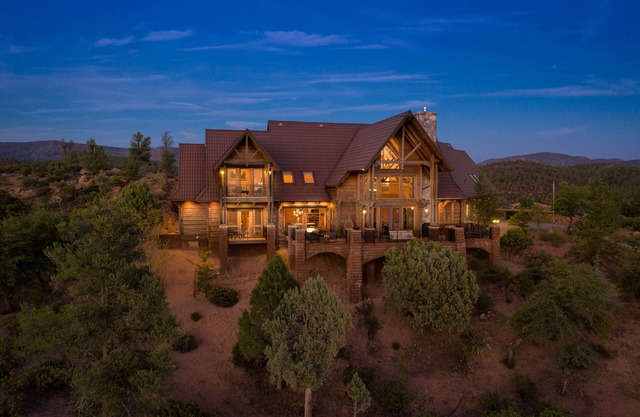 Polish Place on Pine Ridge : Mountain Vacation Retreat