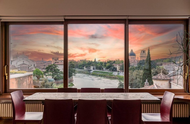 Ponte Pietra Residence