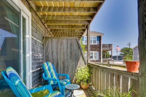 Pool and Beach Access Coastal Condo in Provincetown