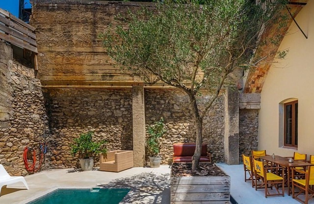Pool Boutique Apartment
