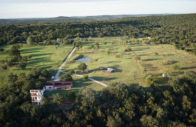 Pool/Hot Tub, Spectacular Views, Sleeps 14: Ranch Property on the Brazos River