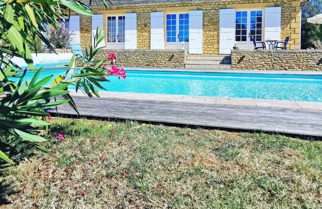 Pool house, Bergerac, Sarlat
