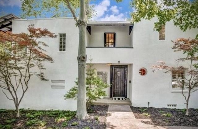 Pool house in Highland Park, TX