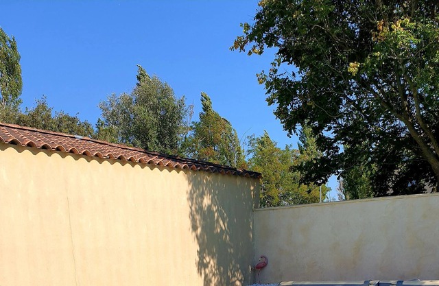 Pool villa between Avignon and Isle Sur Sorgues