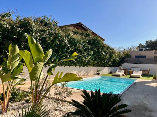 Pool Villa Lagonisi 5min from Beach