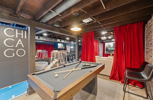 Portage Park, Movie Theater, Game Room, Gym, Arcade, Kid's Space, Fits 16 Guests