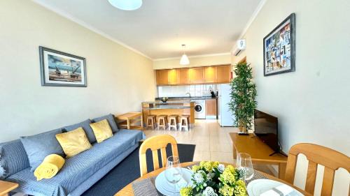 Praia da Rocha, 502, Charming Apartment, Air conditioning, Swimming Pool,Free WIFI, Faia by IG